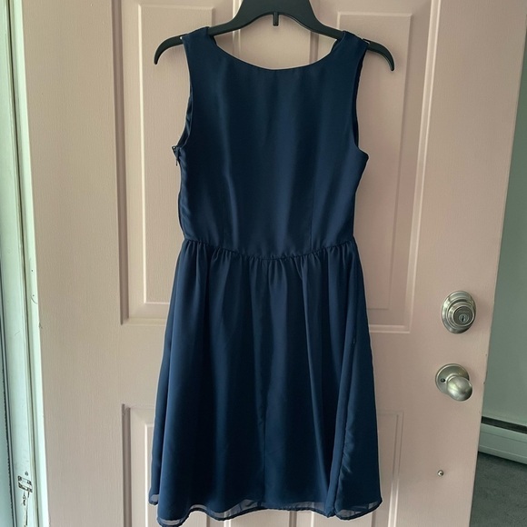 Tevolio Blue Sleeveless V-Neck Dress With Side Zipper- Size 6 - Picture 3 of 12